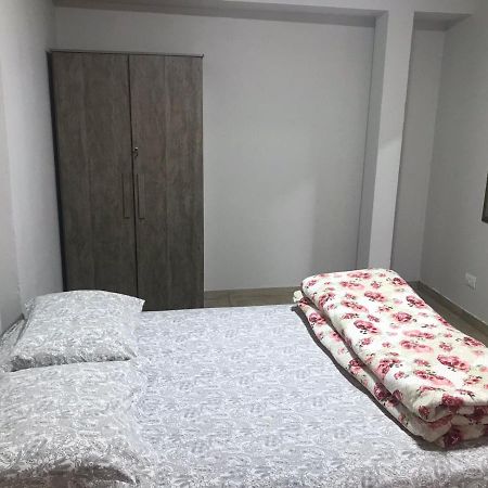 Casa Com 2 Quartos Agradaveis Com Ar Condicionado Фос-ду-Игуасу Экстерьер фото