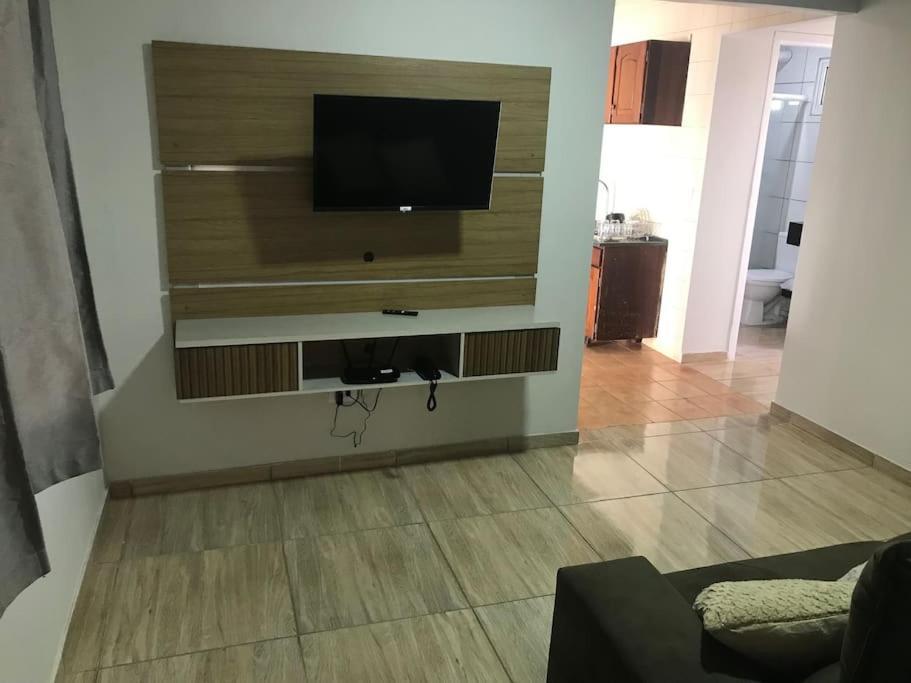 Casa Com 2 Quartos Agradaveis Com Ar Condicionado Фос-ду-Игуасу Экстерьер фото