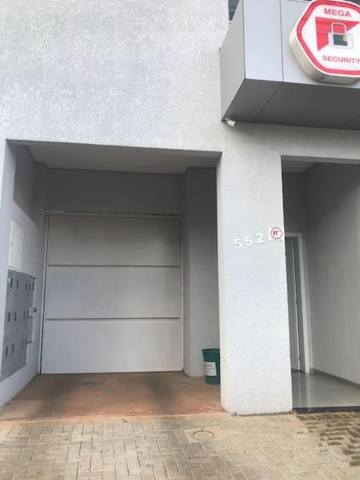 Casa Com 2 Quartos Agradaveis Com Ar Condicionado Фос-ду-Игуасу Экстерьер фото